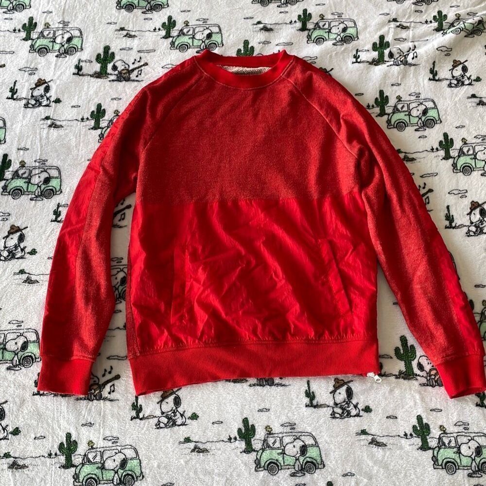 Original use red long sleeve casual pullover women’s sweater size s front pocket